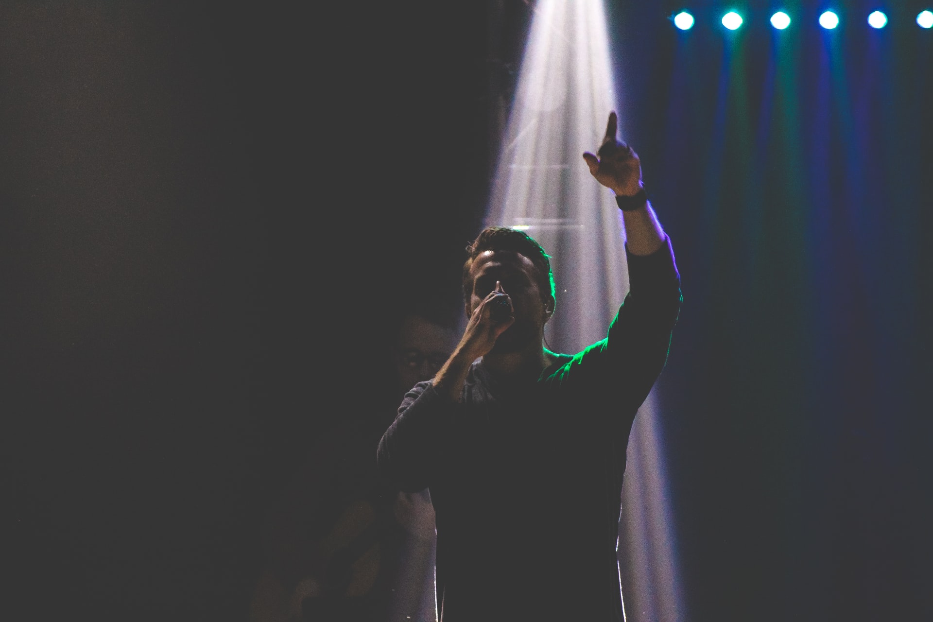 kyle-smith-fmH7MJSg3Ks-unsplash